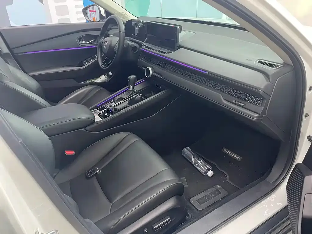 Honda Accord — фото 6