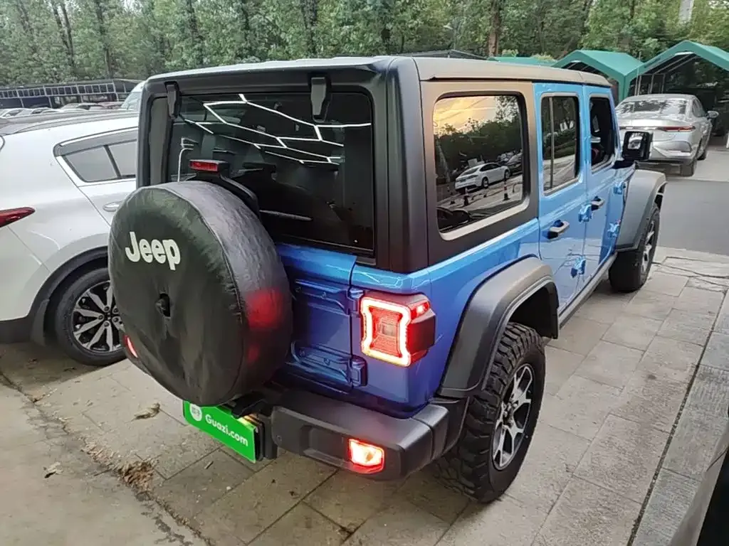Jeep Wrangler — фото 3