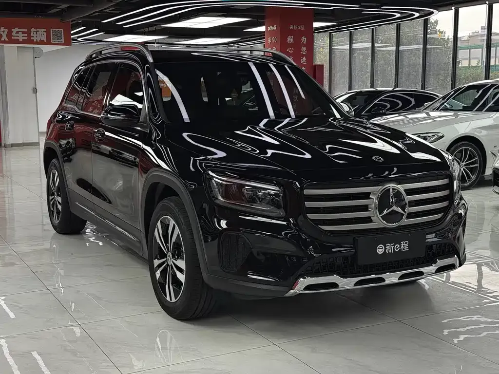Mercedes-Benz GLB — фото 8