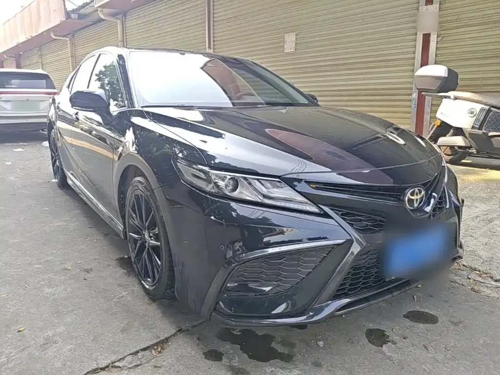 Toyota Camry — фото 6