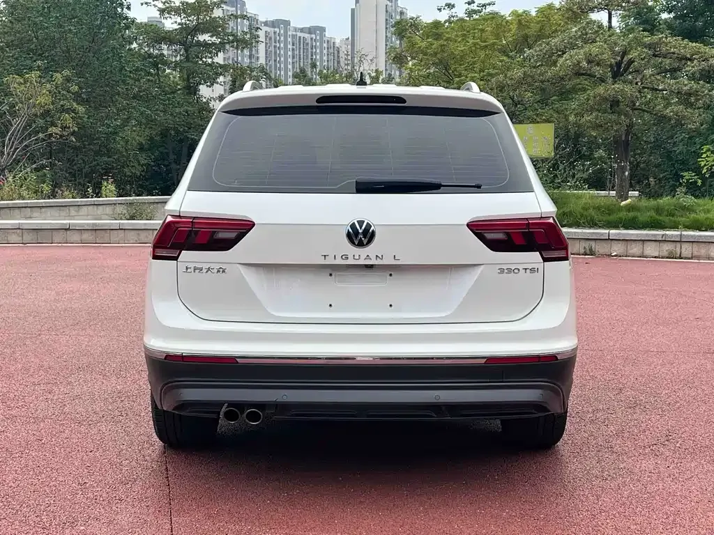 Volkswagen Tiguan L — фото 9
