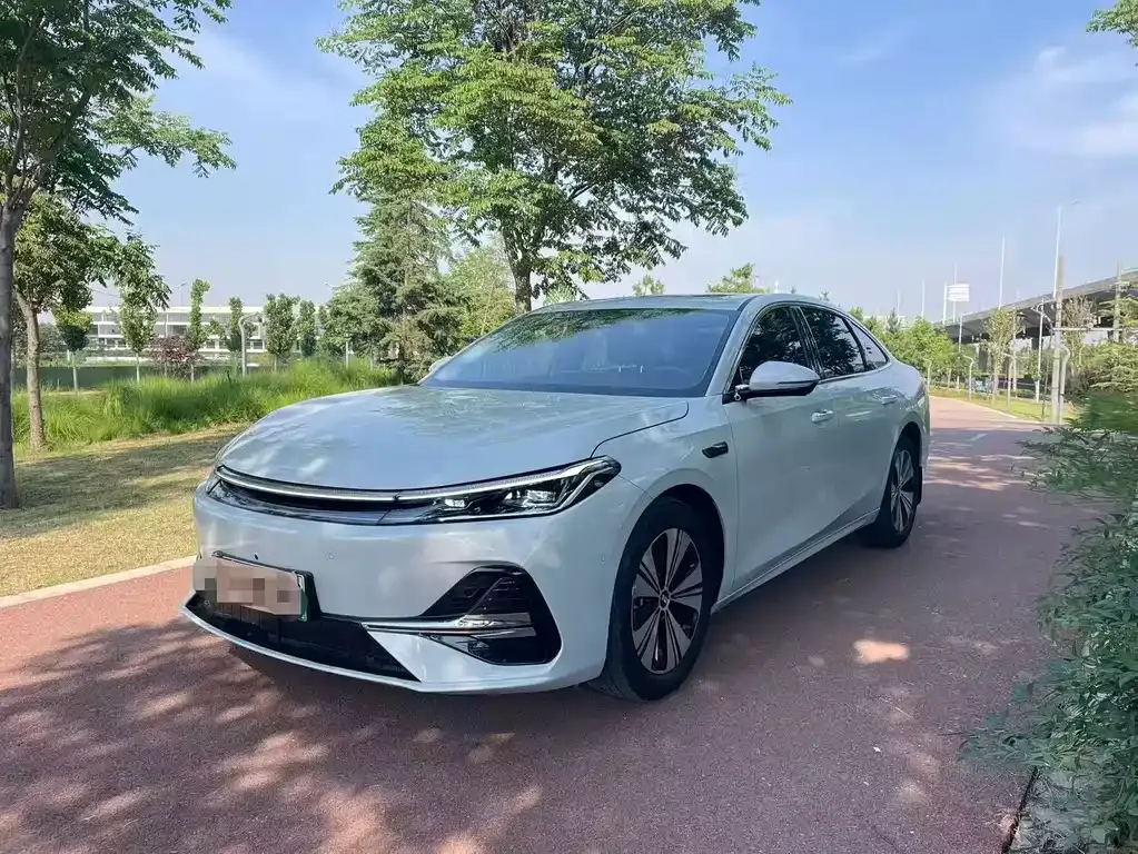 Geely Galaxy A7 EM — фото 1