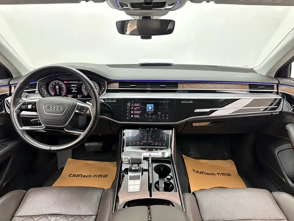 Audi A8 — фото 7