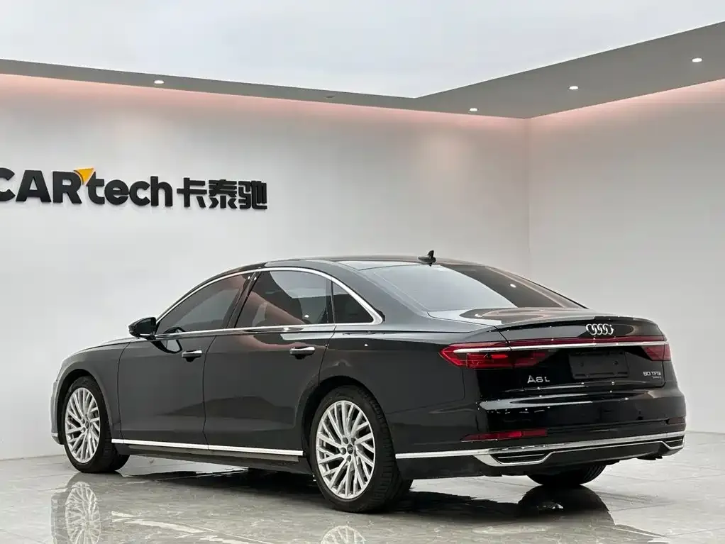 Audi A8 — фото 8