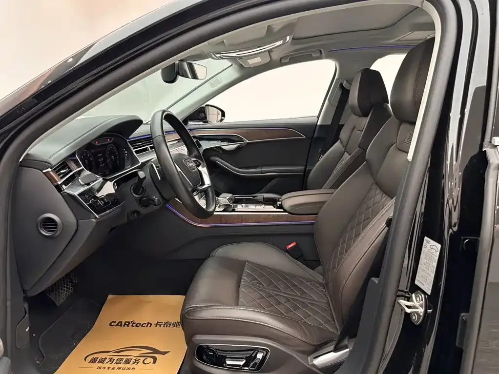 Audi A8 — фото 5