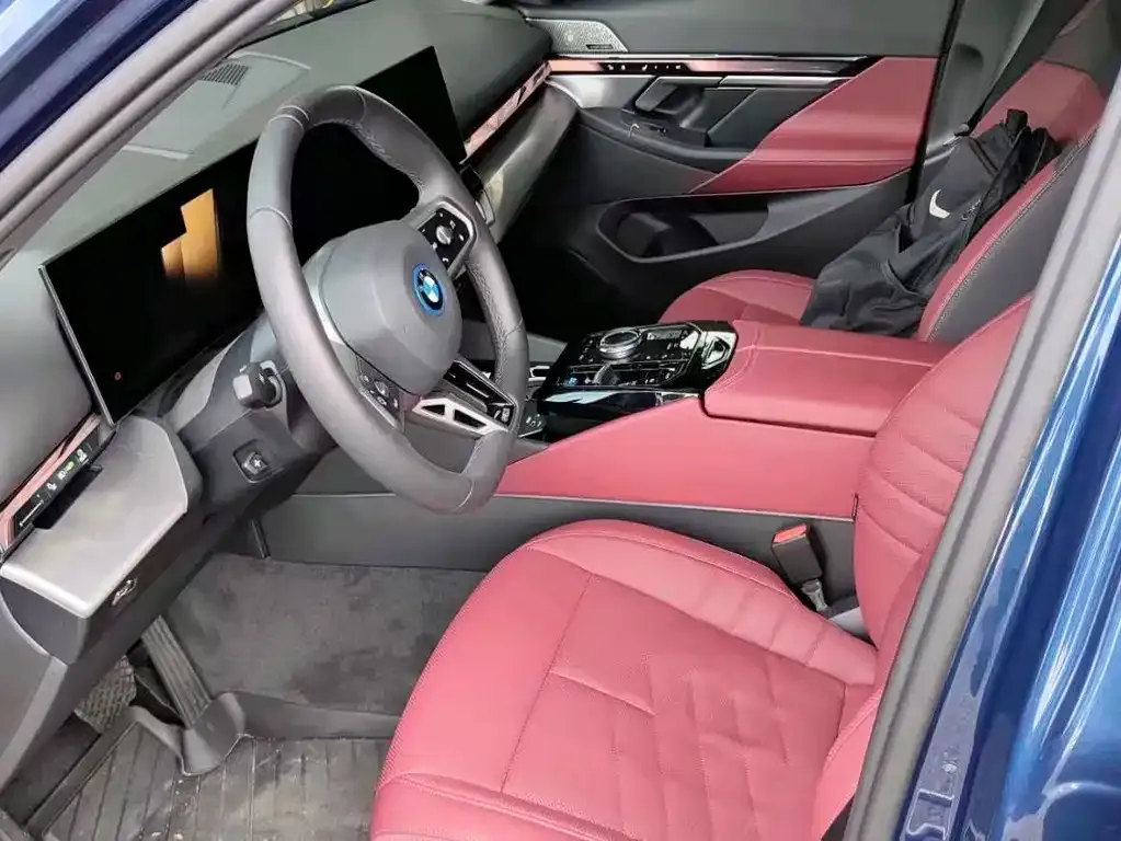 BMW i5 — фото 9