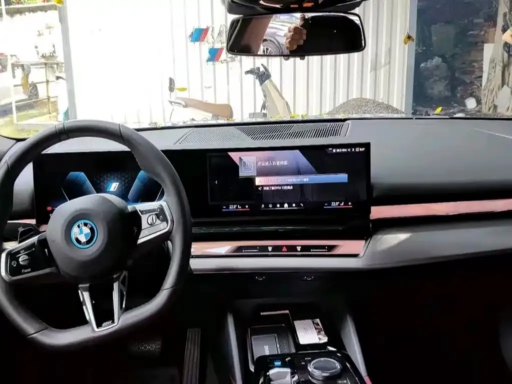 BMW i5 — фото 4