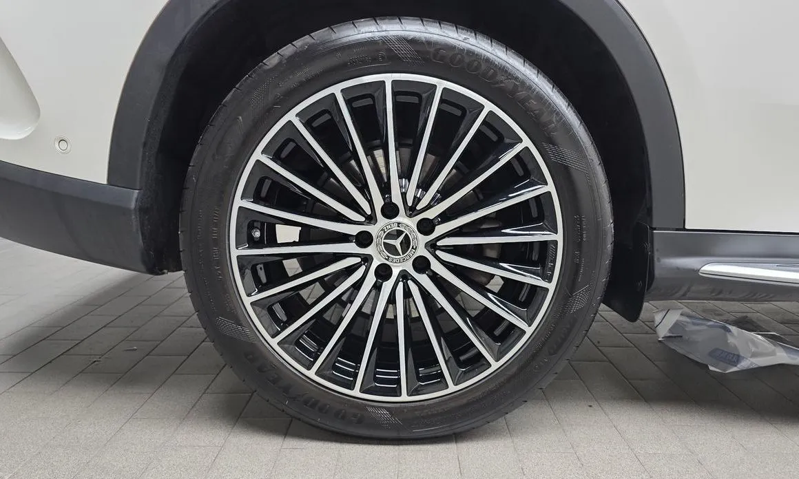 Mercedes-Benz GLC-Class — фото 10