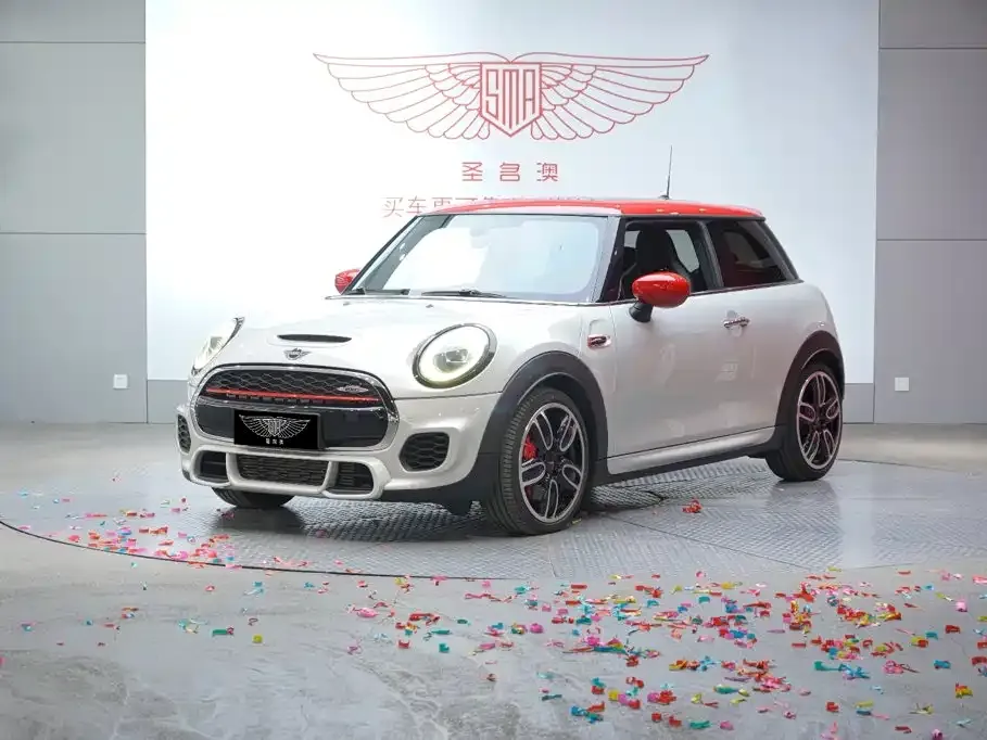 MINI JCW (John Cooper Works) — фото 1