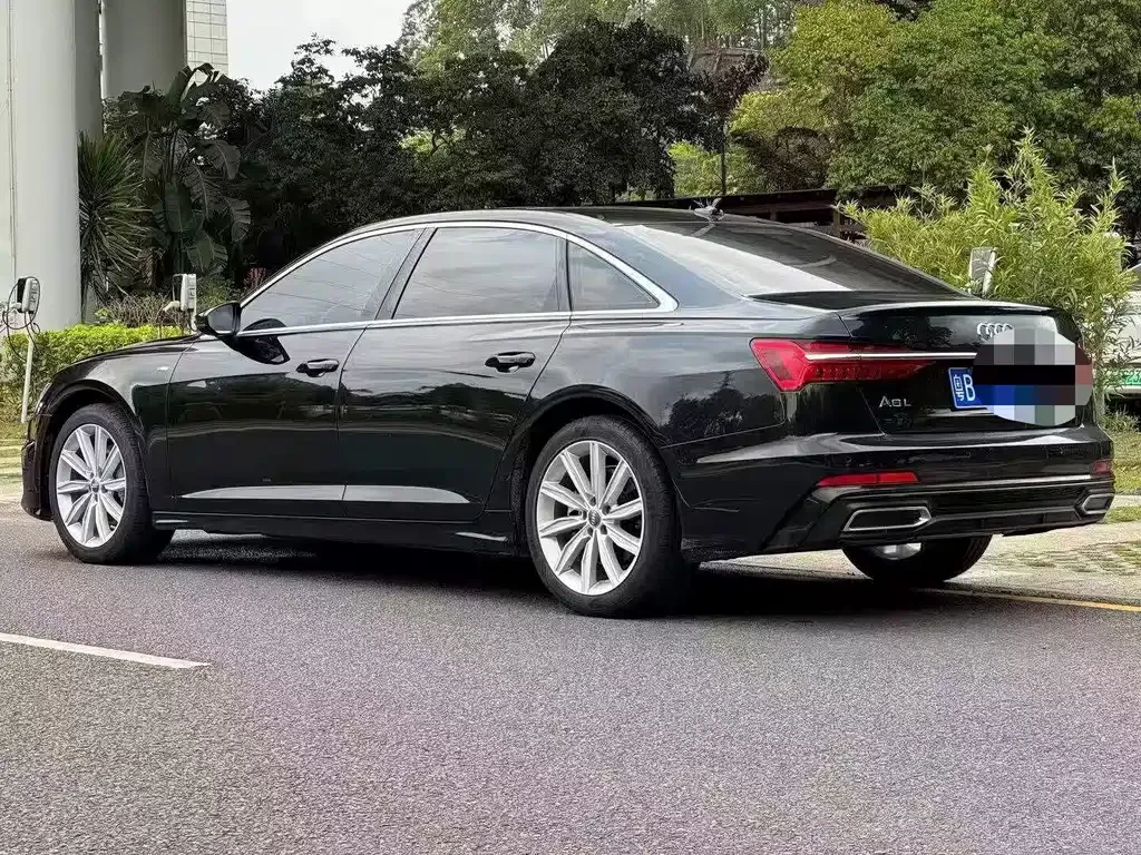 Audi A6L — фото 9