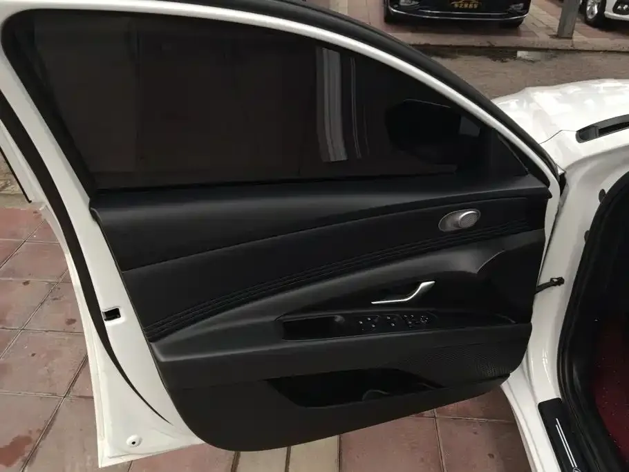 Hyundai Elantra — фото 6