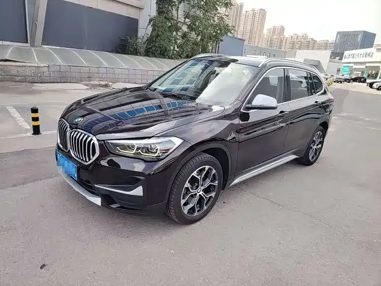 BMW X1 — фото 1