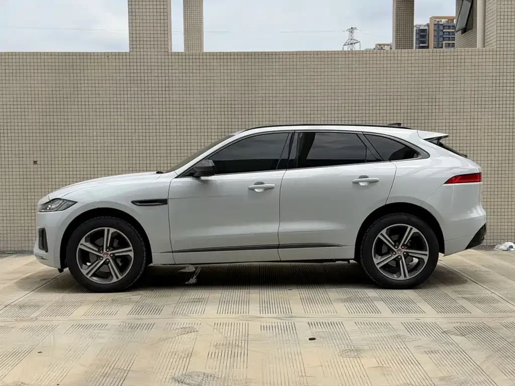 Jaguar F-PACE — фото 3