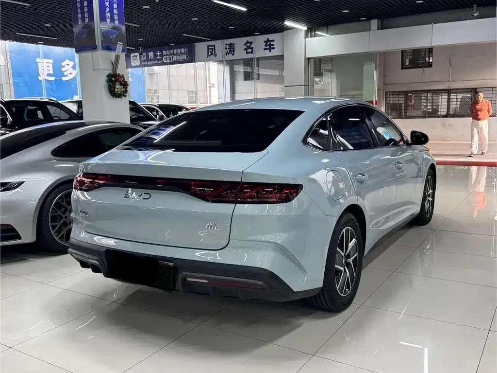 BYD Qin L — фото 7