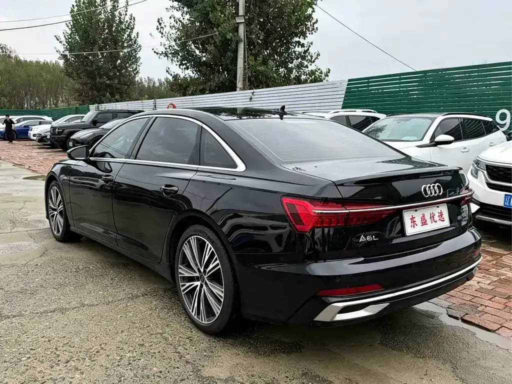Audi A6L — фото 8