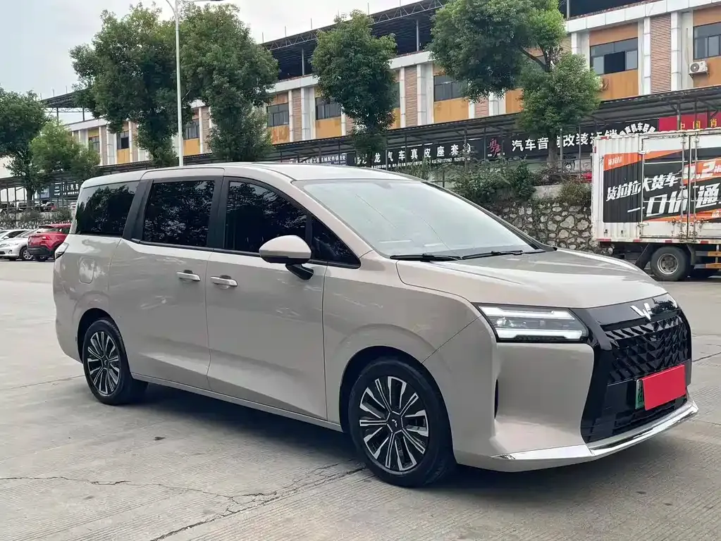Wuling Xingguang 730 New Energy — фото 7