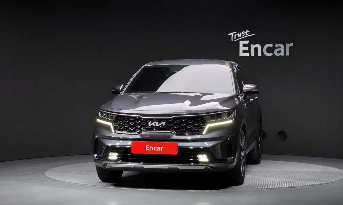 Kia Sorento — фото 9