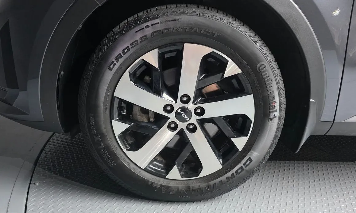 Kia Sorento — фото 5