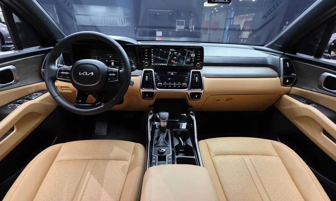 Kia Sorento — фото 7