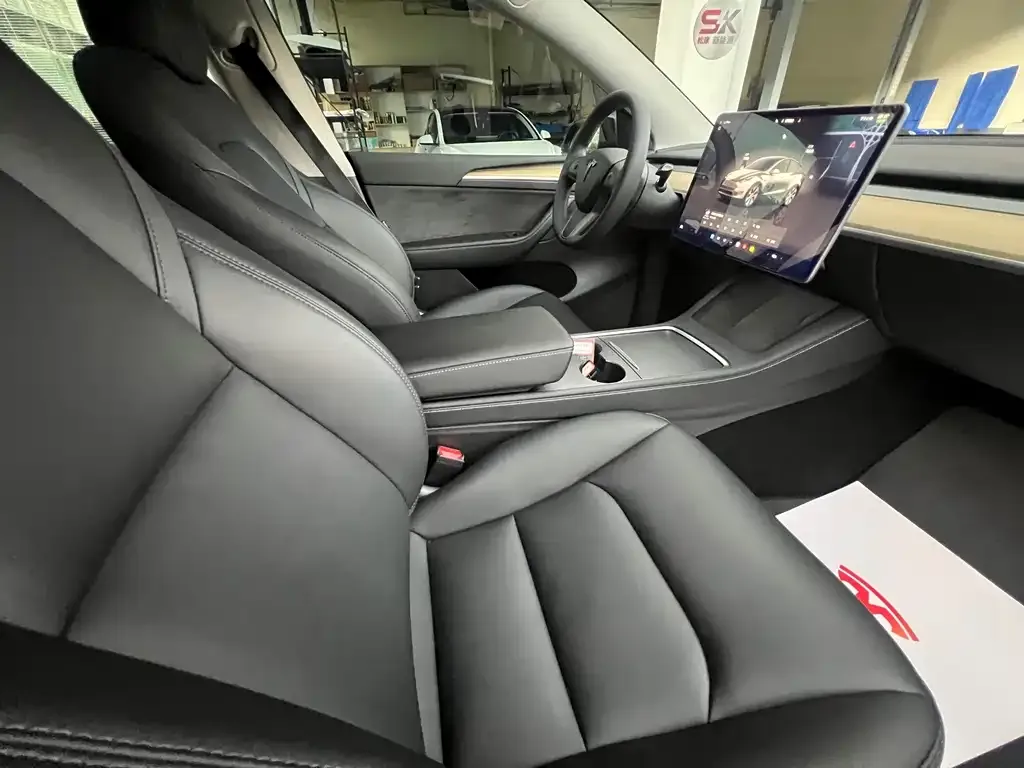 Tesla Model Y — фото 3