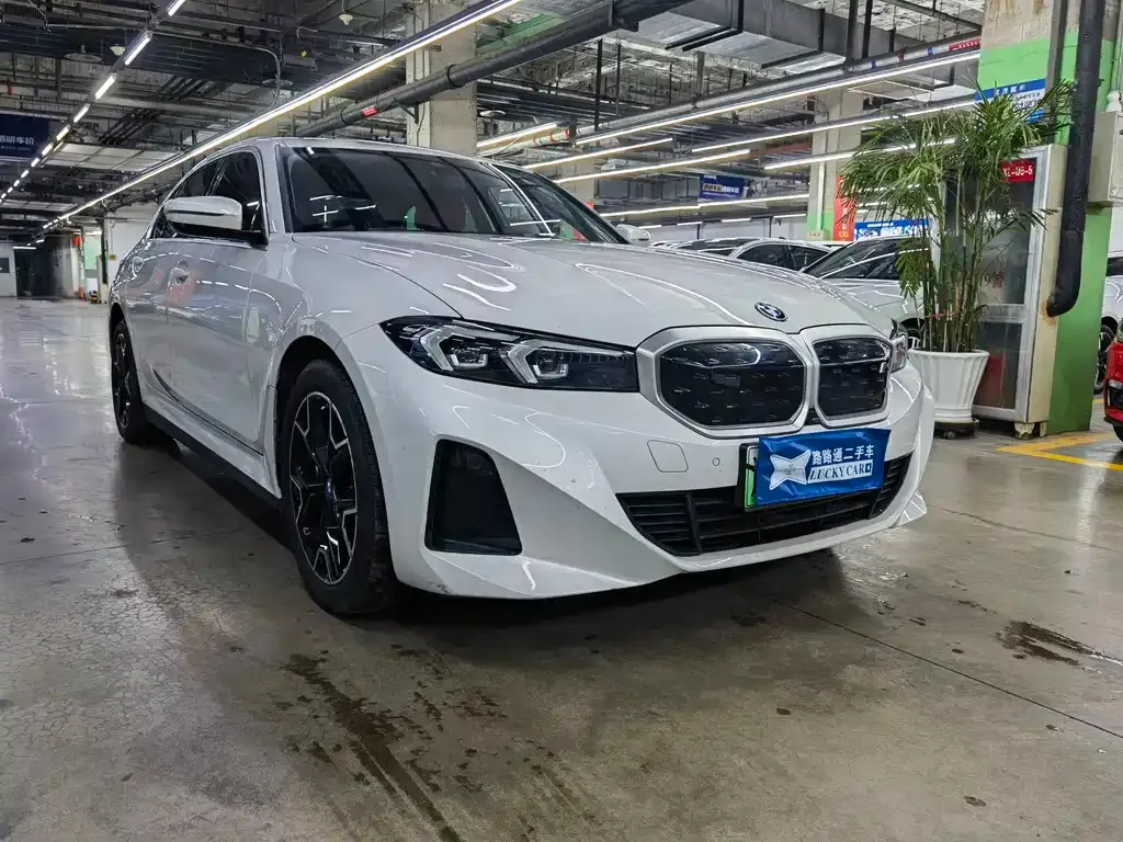 BMW i3 — фото 7