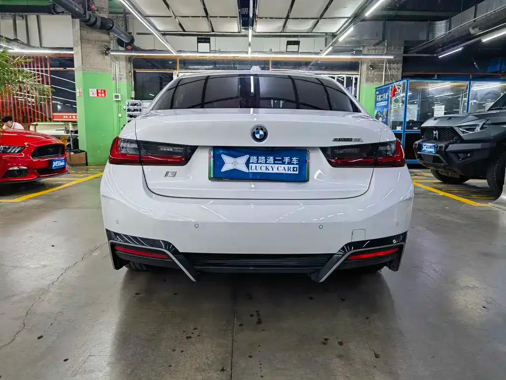 BMW i3 — фото 10