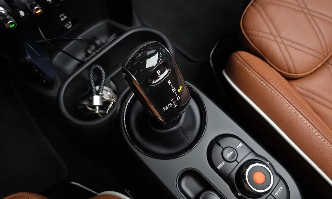 Mini Cooper Convertible — фото 6