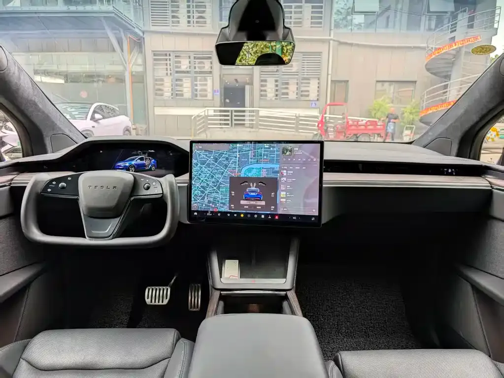 Tesla Model X — фото 4