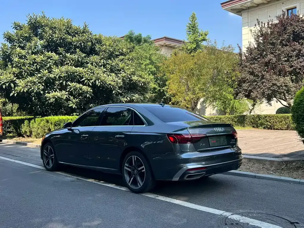 Audi A4L — фото 6