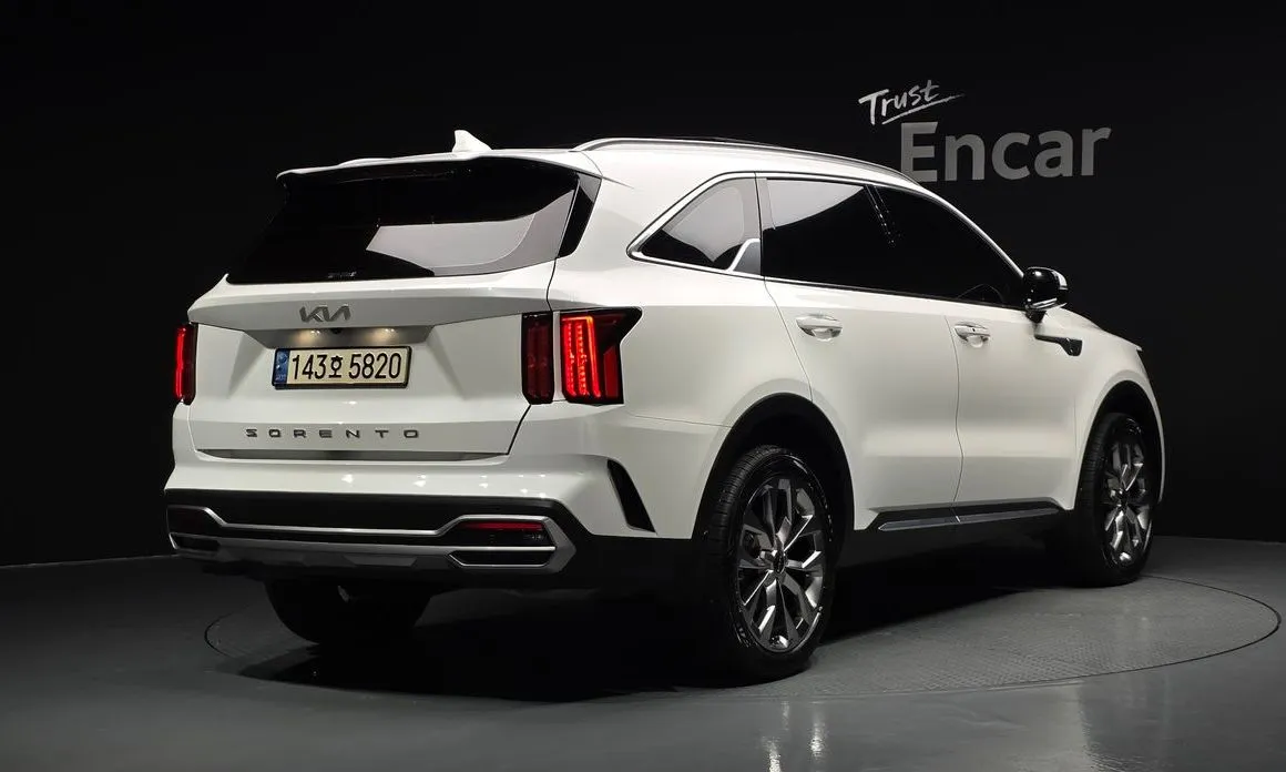 Kia Sorento — фото 9