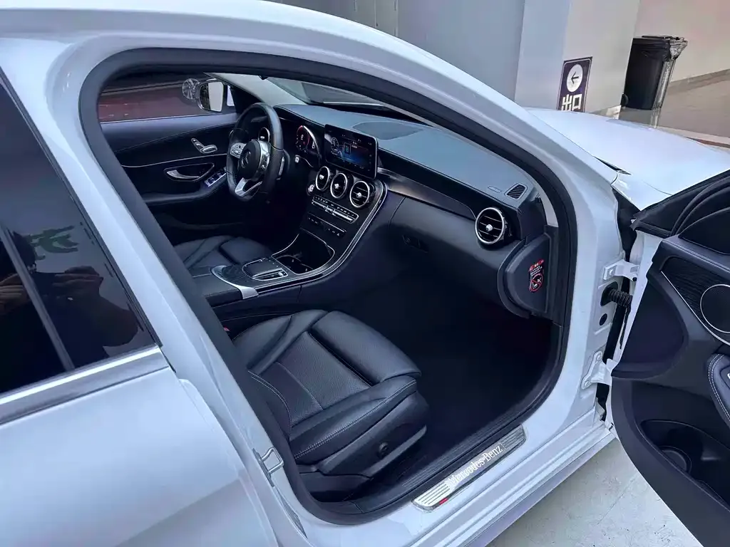 Mercedes-Benz C-Class — фото 10