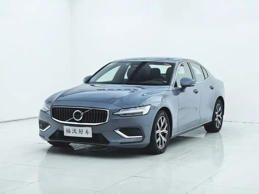 Volvo S60 — фото 1
