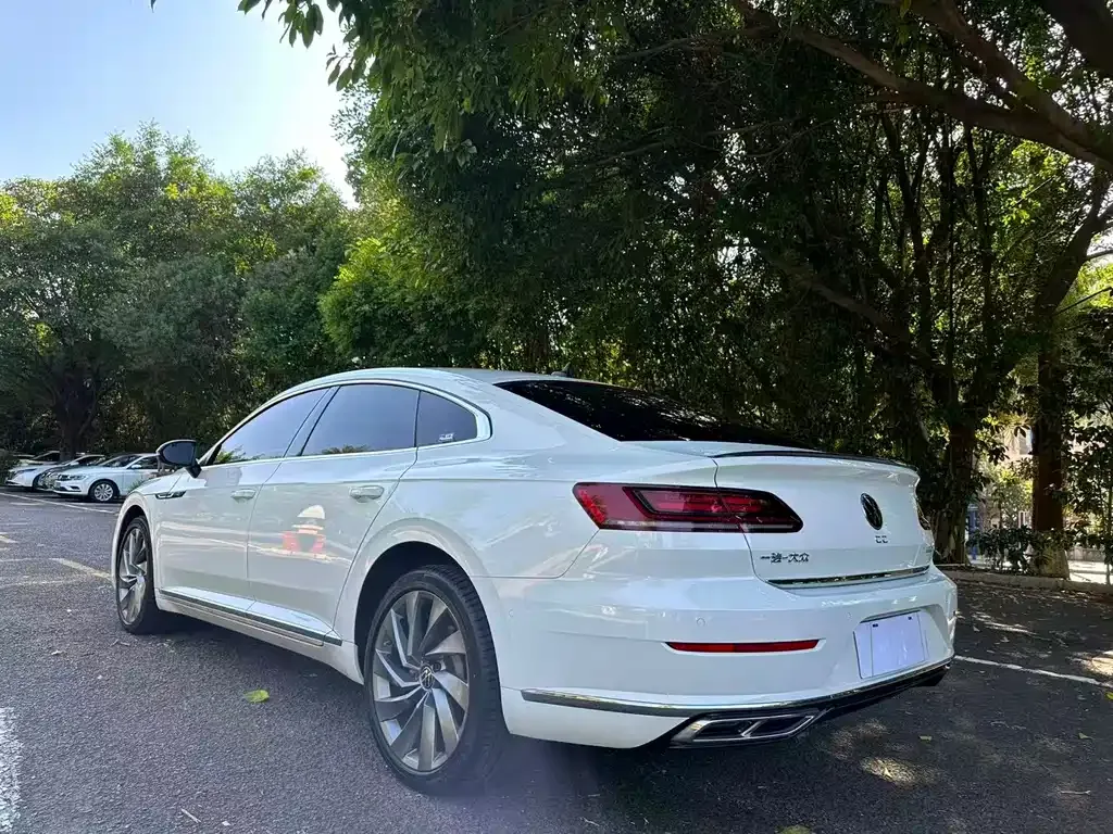 Volkswagen CC — фото 10