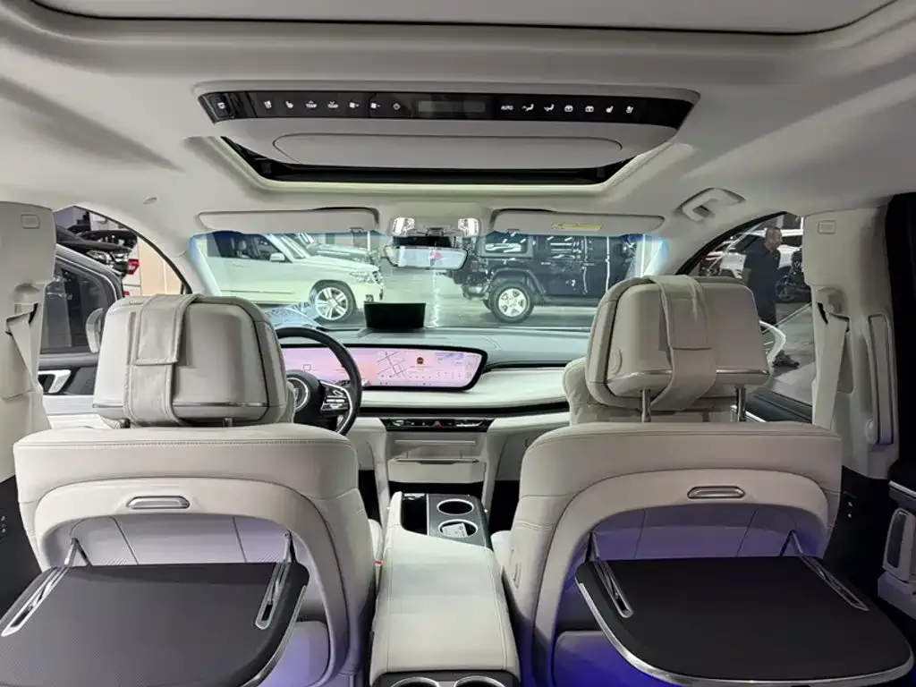 Buick GL8 Hybrid — фото 9