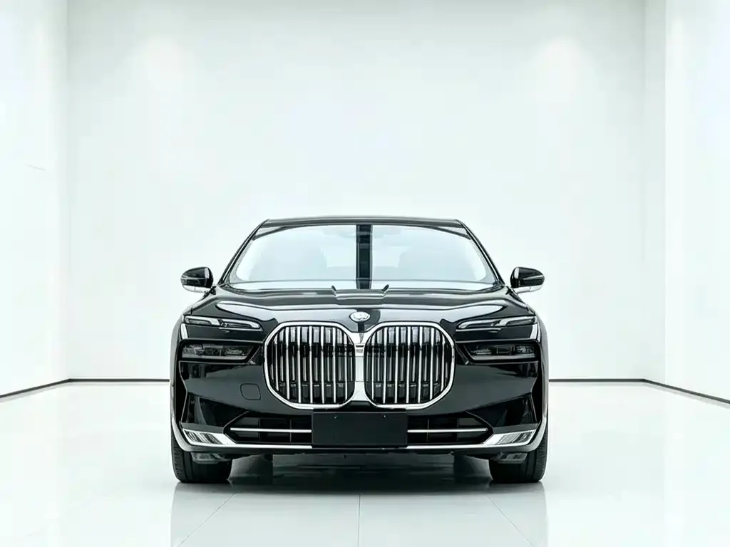 BMW 7 Series — фото 9