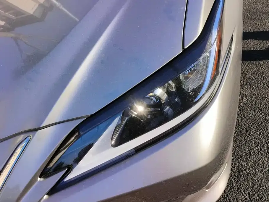 Lexus ES — фото 10