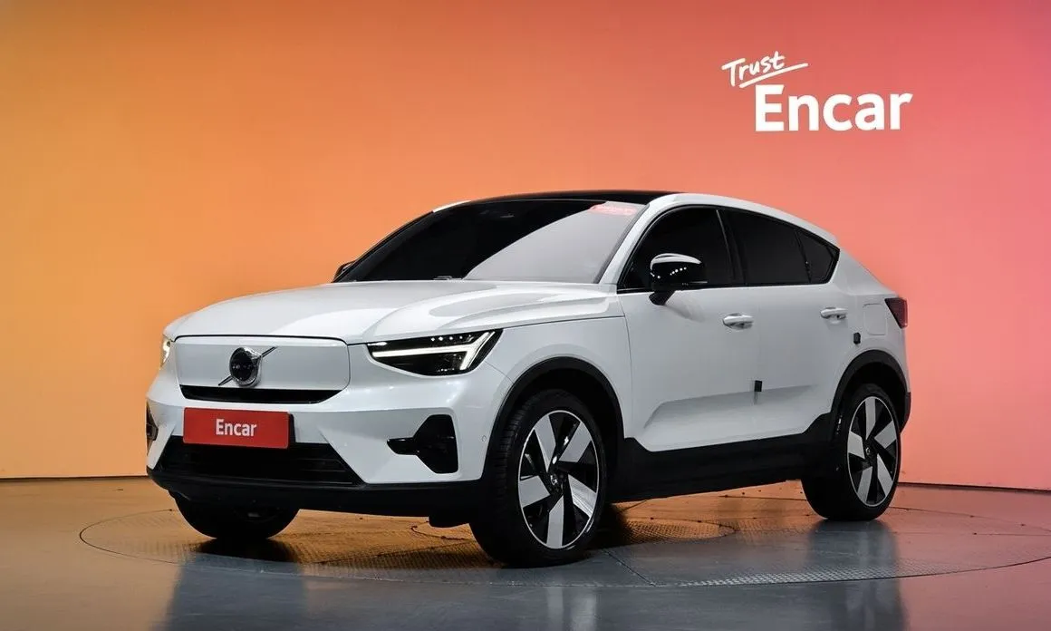 Volvo C40 — фото 1