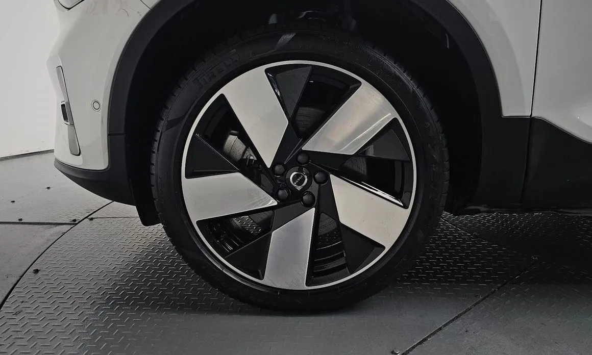Volvo C40 — фото 10