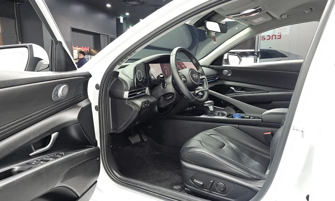 Hyundai AVANTE — фото 7