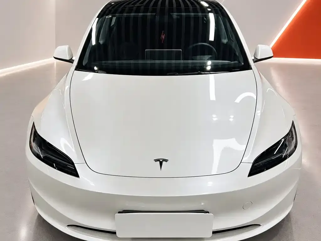 Tesla Model 3 — фото 2
