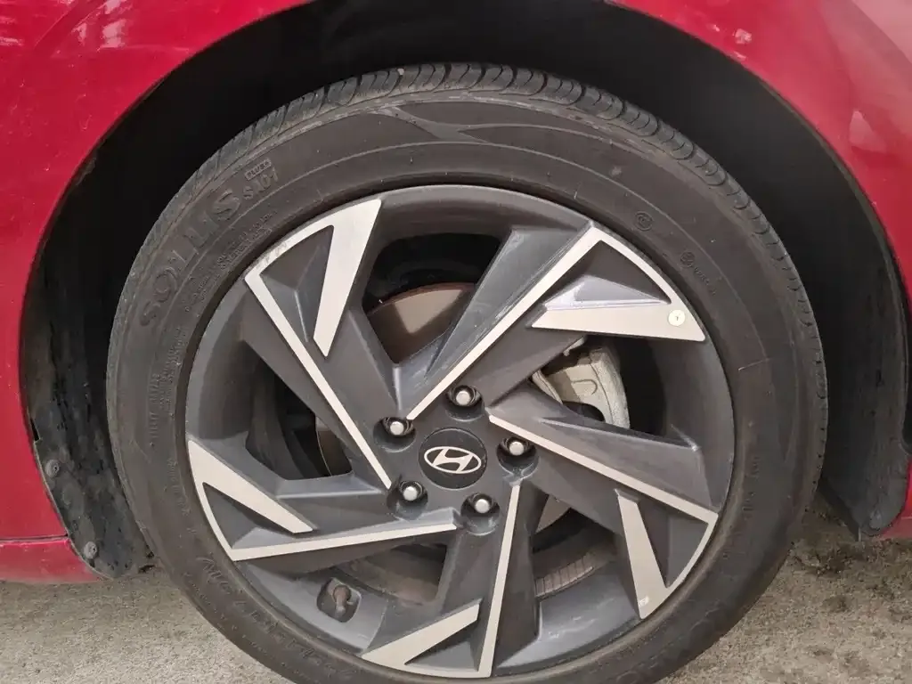 Hyundai Elantra — фото 10