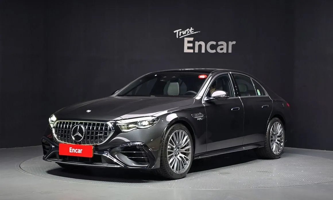Mercedes-Benz E-Class — фото 1