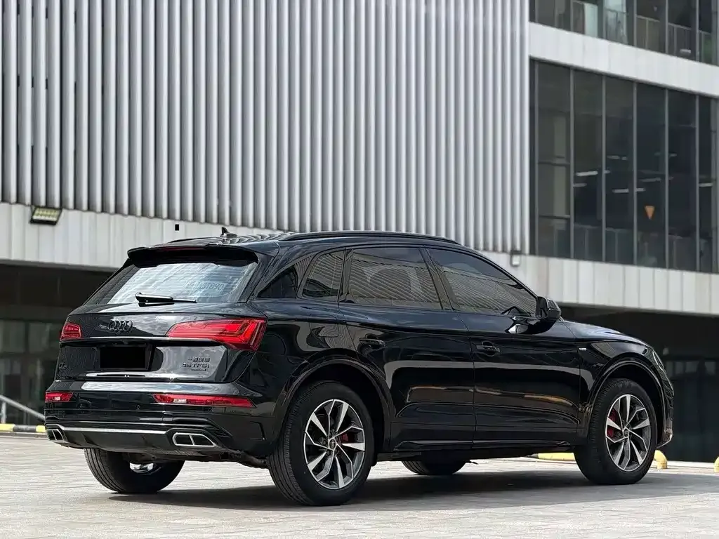 Audi Q5L — фото 2