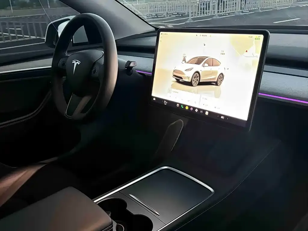 Tesla Model Y — фото 3