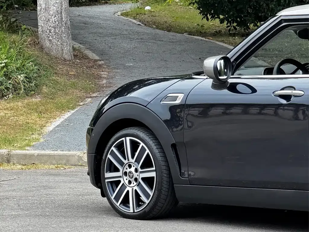 MINI Clubman — фото 5