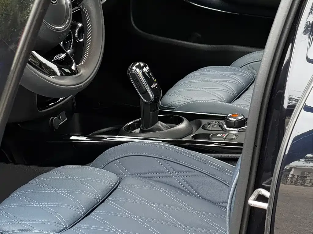 MINI Clubman — фото 4