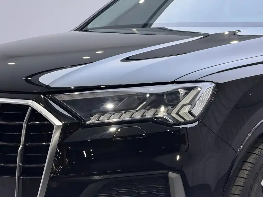 Audi Q7 — фото 2