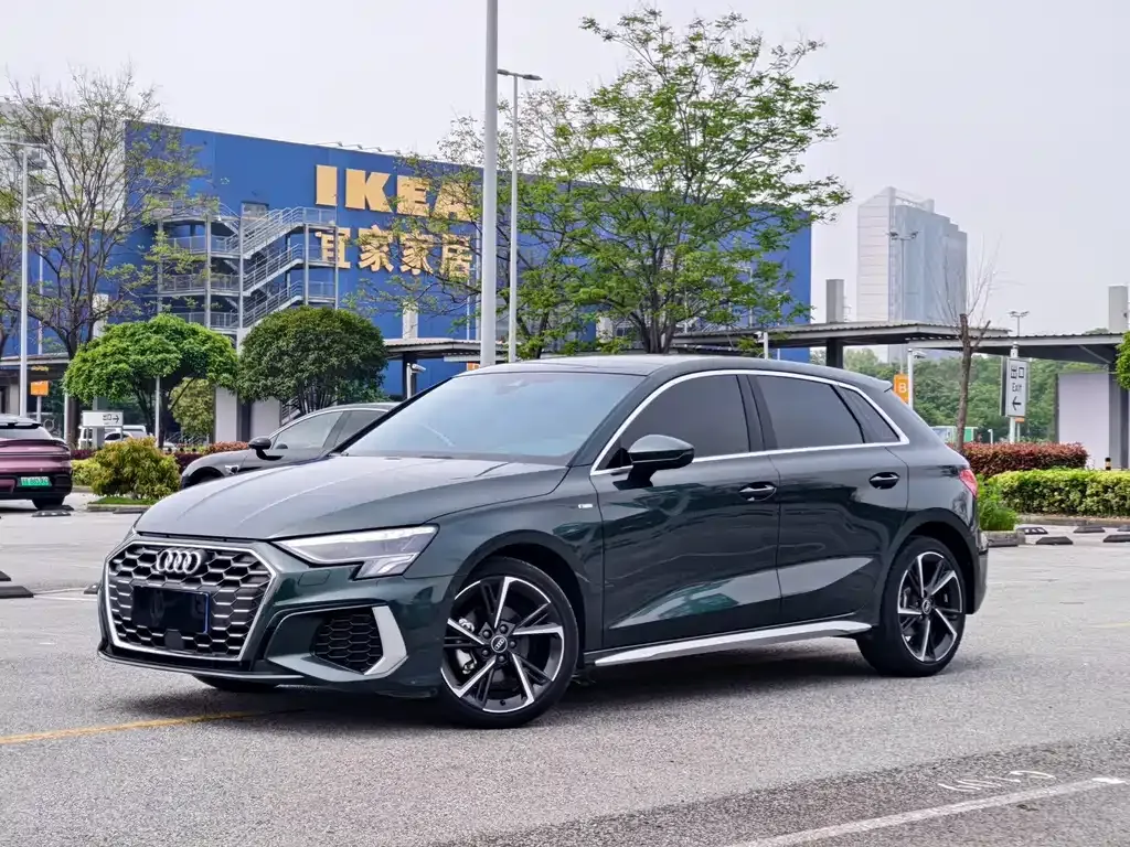 Audi A3 — фото 1