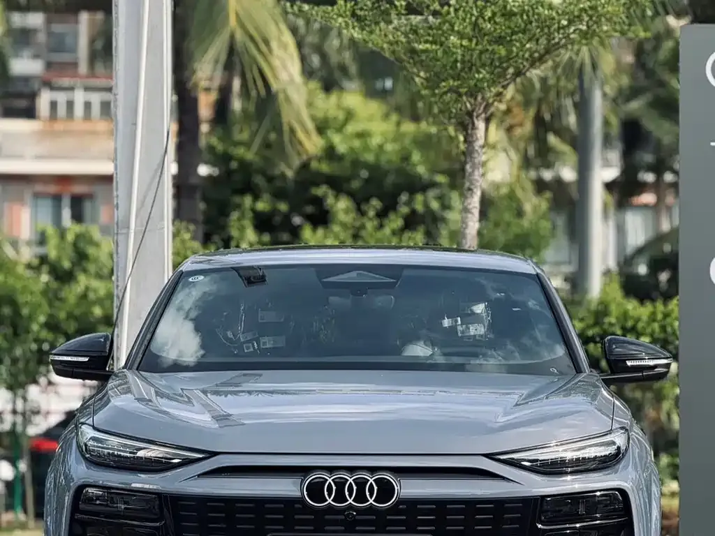 Audi Q6L Sportback e-tron — фото 10