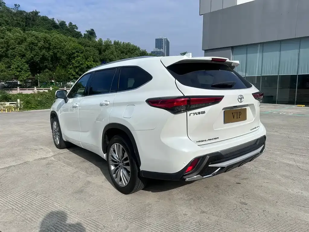 Toyota Highlander — фото 5